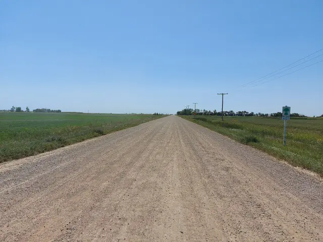 Gravel Highway 601 near Glen Ewen